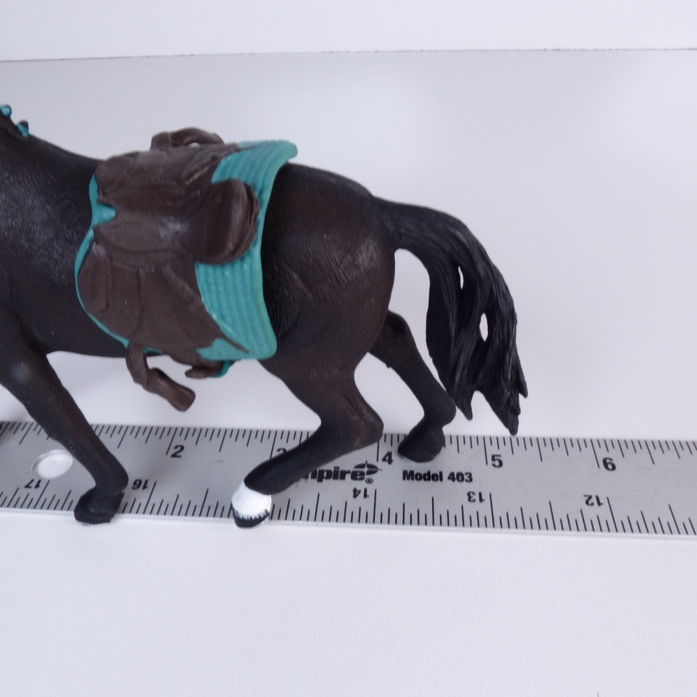 Schleich Horse Club Storm Hanoverian Gelding Toy Figure w/ Saddle Bridle #42541 - Picture 12 of 12